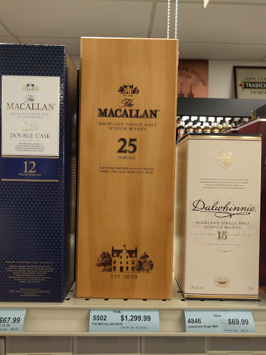 Liquor Store «Virginia ABC Store», reviews and photos, 201 N Maple Ave, Purcellville, VA 20132, USA