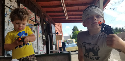 Grocery Store «Brush Prairie General Store», reviews and photos, 15320 NE Caples Rd, Brush Prairie, WA 98606, USA