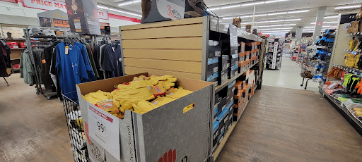 Home Improvement Store «Tractor Supply Co.», reviews and photos, 540 Water St #100, Chardon, OH 44024, USA