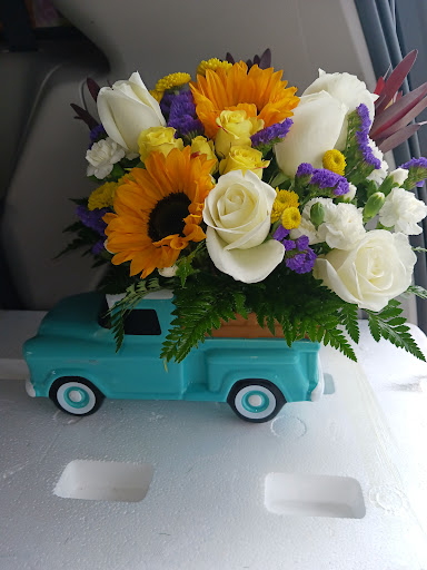 Florist «Treasures To Adore», reviews and photos, 1313 Carolyn Ct, Humble, TX 77338, USA