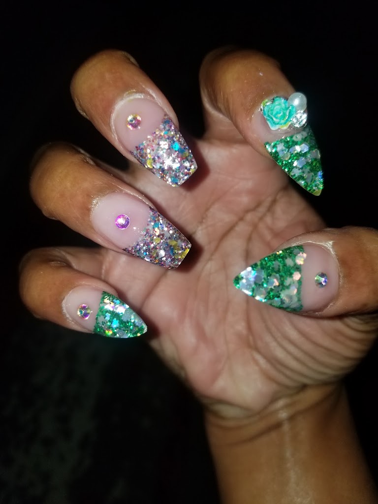 P H Nails 43209