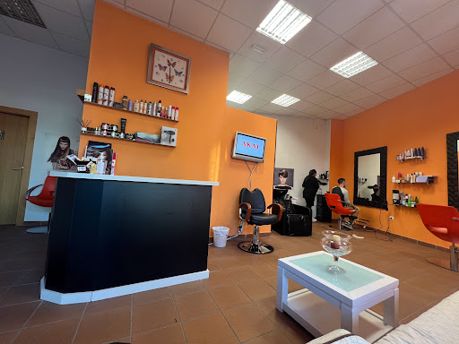 Peluquería Unisex Aicha en Monachil, Granada