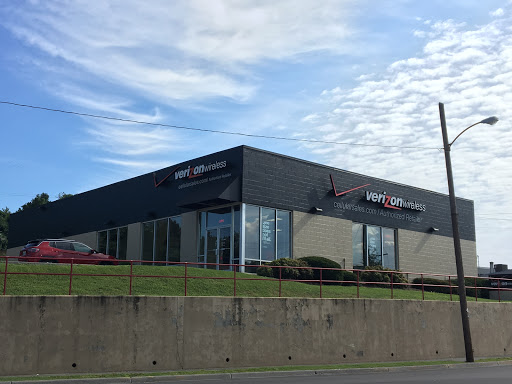 Verizon Authorized Retailer – Cellular Sales, 1 Gate City Hwy, Bristol, VA 24201, USA, 