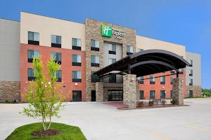 Holiday Inn Express & Suites Davenport, an IHG Hotel image