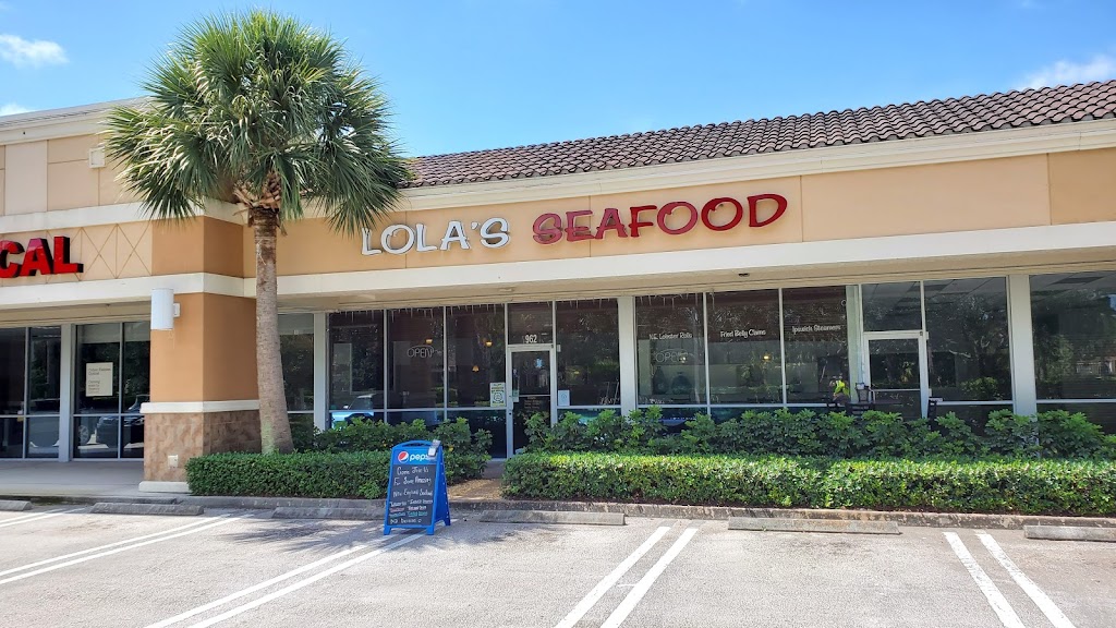 Lola's Seafood Eatery 34986