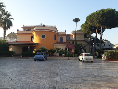 Hotel Saint Luis Via S. Francesco a Patria, 64, 80014 Giugliano in Campania NA, Italia