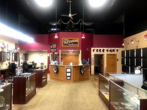Tattoo Shop «Vanity Tattoo», reviews and photos, 28 S Western Ave, Carpentersville, IL 60110, USA