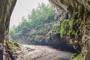 Hang En Cave image