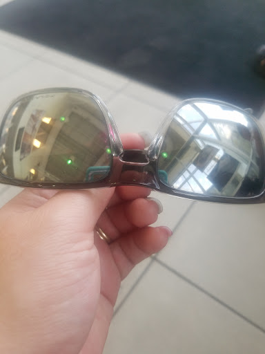 Sunglasses Store «Oakley Store», reviews and photos, 5000 Shelbyville Rd #1010, Louisville, KY 40207, USA
