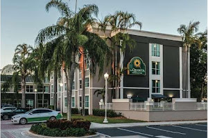 La Quinta Inn & Suites by Wyndham Plantation at SW 6th St