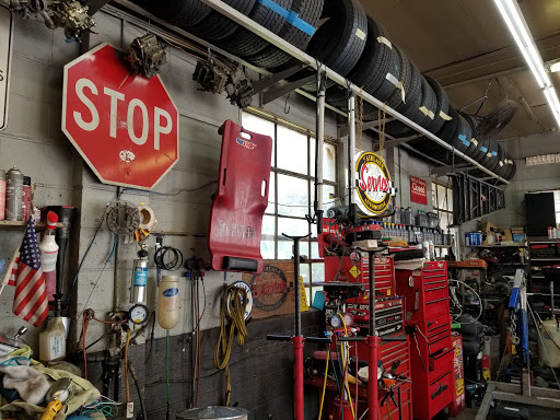 Auto Repair Shop «Fairlane Automotive», reviews and photos, 8120 W Oakton St, Niles, IL 60714, USA