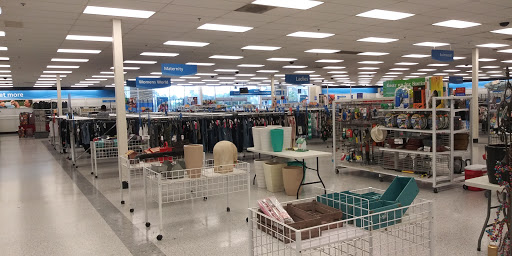 Clothing Store «Ross Dress for Less», reviews and photos, 1700 Norman Dr, Valdosta, GA 31601, USA