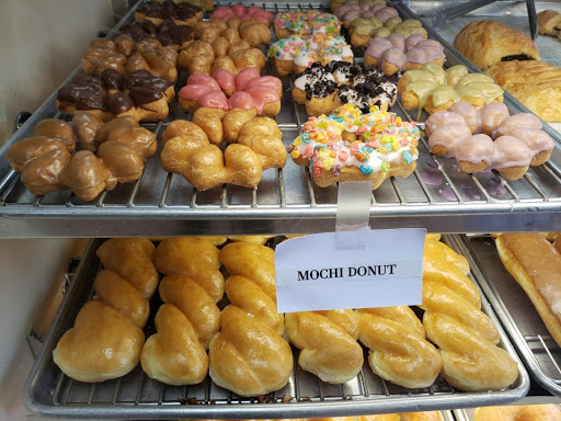 Donut Shop «Luvn Donuts», reviews and photos, 1421 W MacArthur Blvd # D, Santa Ana, CA 92704, USA