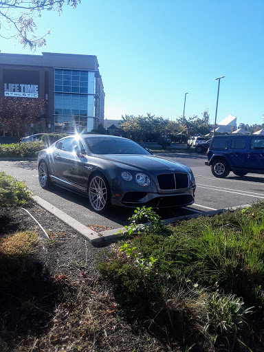 Gym «Life Time Athletic», reviews and photos, 750 Zeckendorf Blvd, Garden City, NY 11530, USA