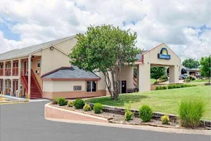 Days Inn by Wyndham Ardmore image