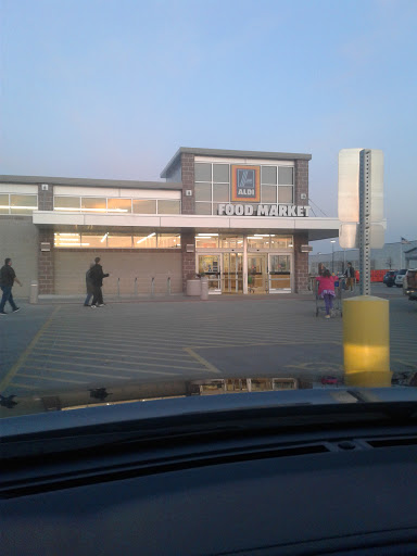 Supermarket «ALDI», reviews and photos, 801 Interstate Dr, Champaign, IL 61822, USA