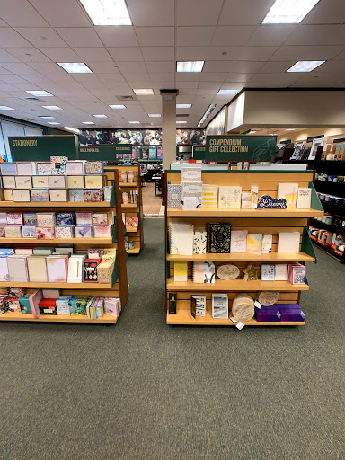 Book Store «Barnes & Noble», reviews and photos, 2614 Central Park Ave, Yonkers, NY 10710, USA