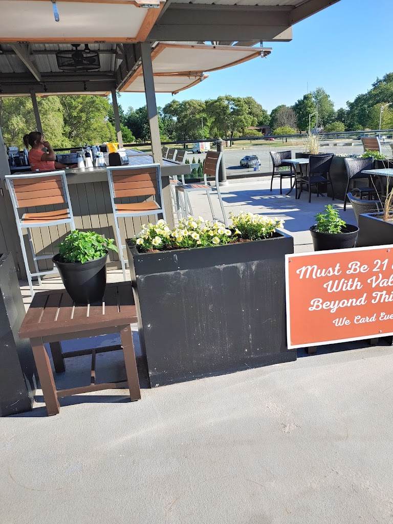 Sunset Grille Rooftop Cantina & Beach Concession 46360