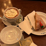 Photo n°1 de l'avis de Carolina.u fait le 11/02/2024 à 17:46 sur le  Café Paris à Hamburg