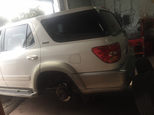 Auto Repair Shop «First Choice AUTO REPAIR & BRAKES», reviews and photos, 4101 M.L.K. Jr Way, Oakland, CA 94609, USA