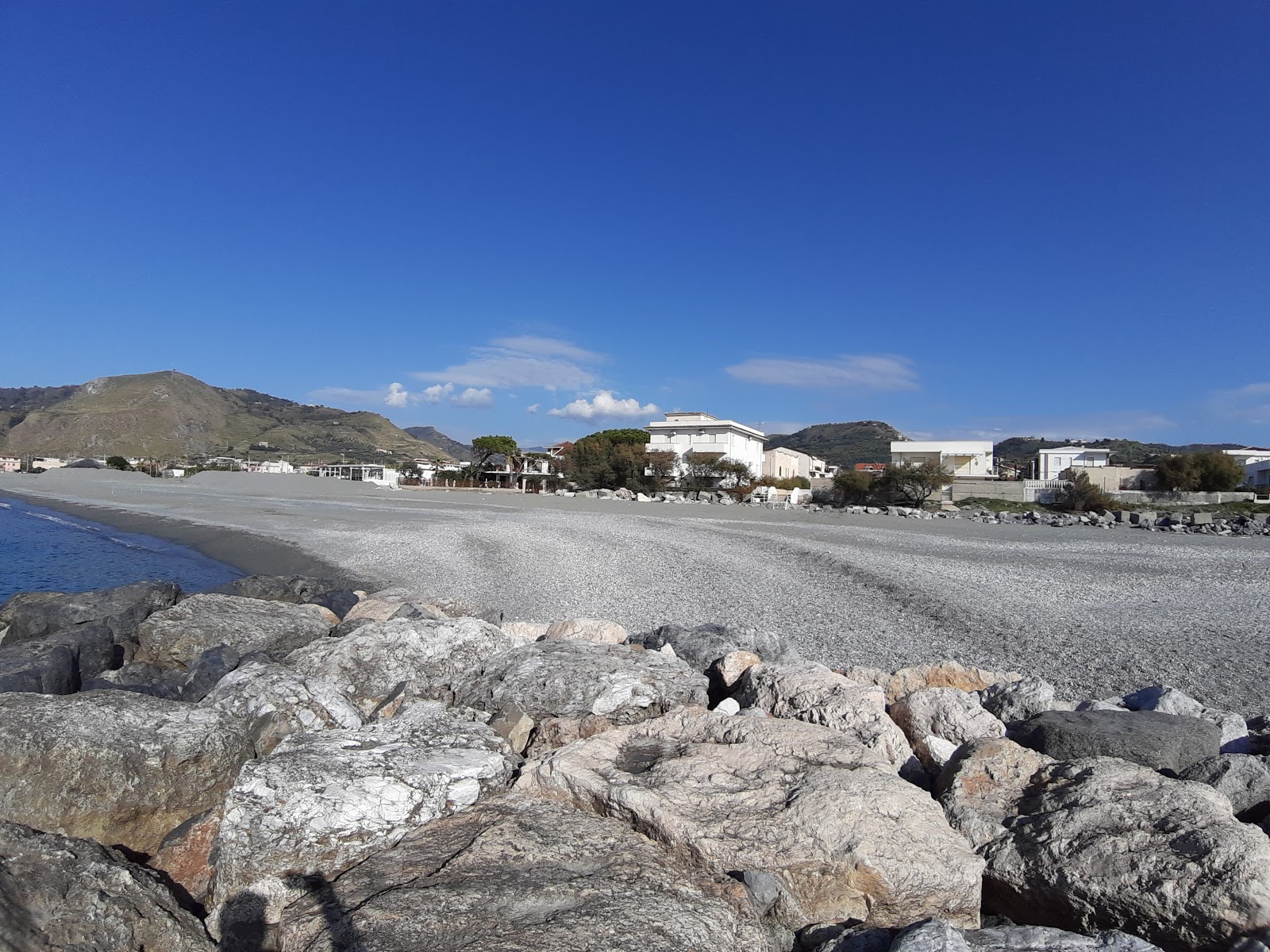 Campora San Giovanni'in fotoğrafı gri ince çakıl taş yüzey ile