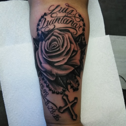 Tattoo Shop «Rock Me Tattoo & Piercing Co.», reviews and photos, 9838 Magnolia Ave, Riverside, CA 92503, USA