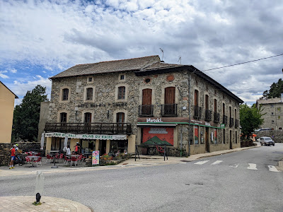 Netski. VILLAGE 1500 Formiguères à Formiguères
