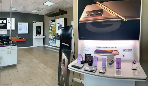 Cell Phone Store «Verizon Authorized Retailer, TCC», reviews and photos, 2091 Indian River Blvd, Vero Beach, FL 32960, USA