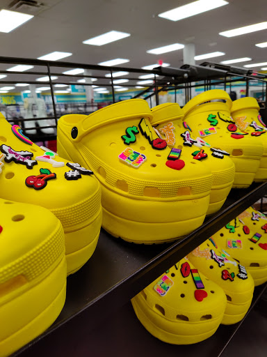 Clothing Store «Citi Trends», reviews and photos, 4253 Fulton Rd, Cleveland, OH 44144, USA