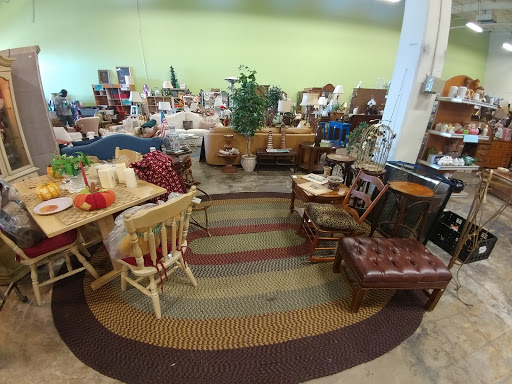 Thrift Store «Simply Thrift and Gift», reviews and photos, 6719 Q St, Sacramento, CA 95819, USA