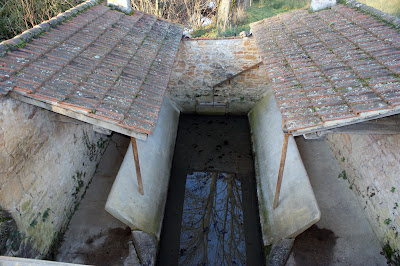 Lavoir à Porte des Pierres Dorées