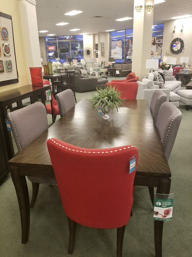 Furniture Store «Raymour & Flanigan Furniture and Mattress Store», reviews and photos, 65 Baltimore Pike, Springfield, PA 19064, USA