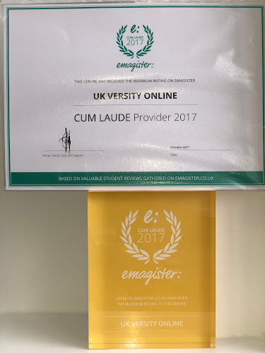 Comments and reviews of UK Versity Online
