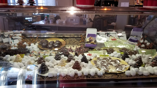 Dessert Shop «Purple Feather Cafe & Treatery», reviews and photos, 334 Commercial St, Provincetown, MA 02657, USA
