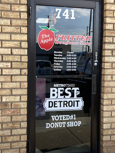 Donut Shop «Apple Fritter Donut Shop», reviews and photos, 741 E 9 Mile Rd, Ferndale, MI 48220, USA