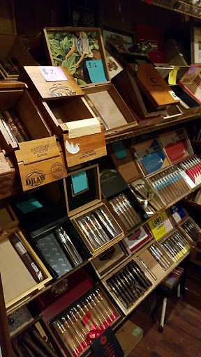 Tobacco Shop «Trading Post Tobacco & Cigars», reviews and photos, 5510 W Devon Ave, Chicago, IL 60646, USA