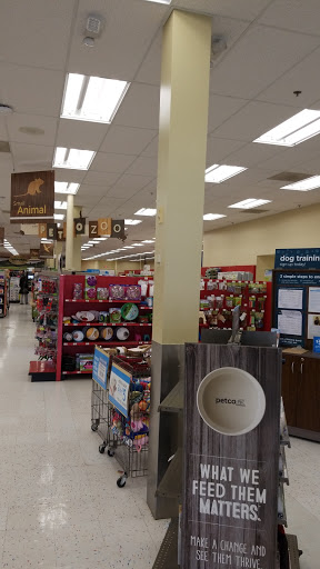 Pet Supply Store «Petco Animal Supplies», reviews and photos, 16095 W Bluemound Rd, Brookfield, WI 53005, USA