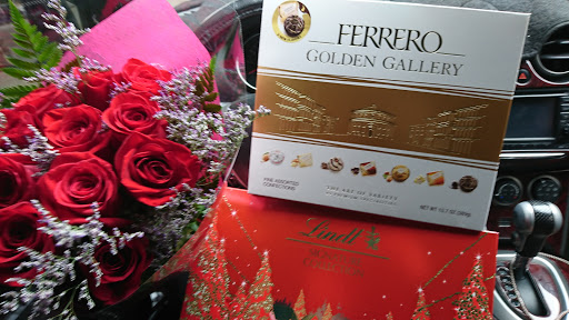 Florist «Rainbow Florist», reviews and photos, 2134 Westchester Ave, Bronx, NY 10462, USA