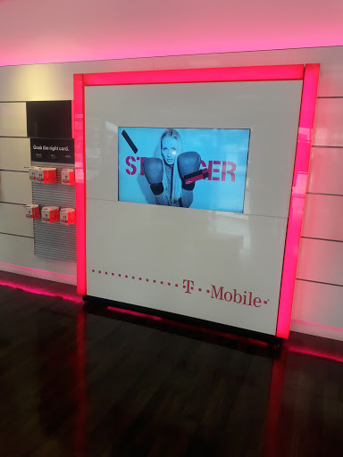 Cell Phone Store «T-Mobile», reviews and photos, 100 Promenade Pkwy A, Fayetteville, GA 30214, USA
