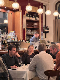 Atmosphère du Bistro Volnay à Paris - n°15