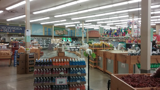 Grocery Store «Supermercado Nuestra Familia», reviews and photos, 1826 Vinton St, Omaha, NE 68108, USA