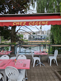 Atmosphère du Restaurant français Chez Gégène à Joinville-le-Pont - n°2