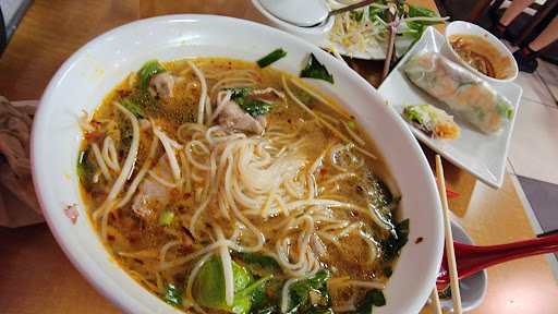 Ph Lees Vietnamese Restaurant image 3