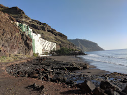 Photo de Playa Cueva del Agua zone sauvage