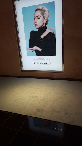 Jewelry Store «Tiffany & Co.», reviews and photos, 5015 Westheimer Rd, Houston, TX 77056, USA