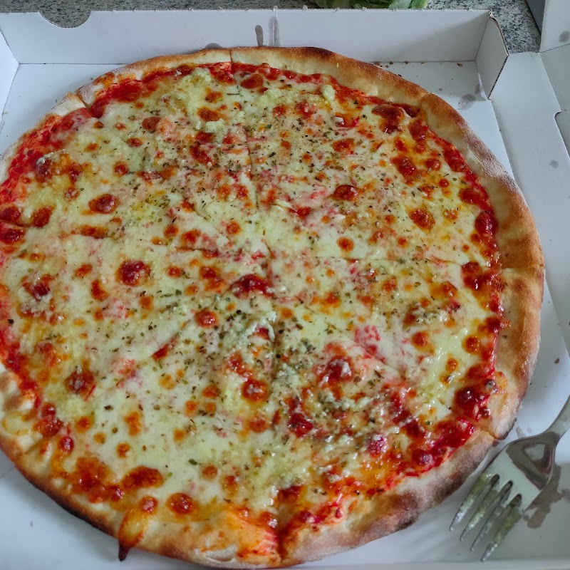 La Fammy Resturant & Pizza Kurier