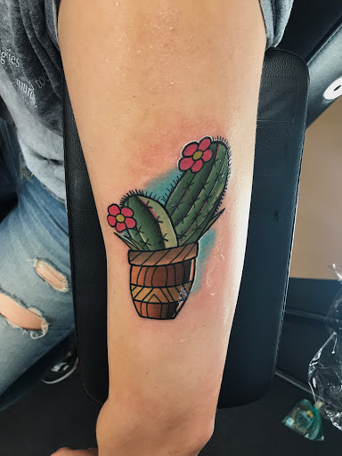 Tattoo Shop «American Ultra Tattoo», reviews and photos, 11083 Prospect Rd, Strongsville, OH 44149, USA