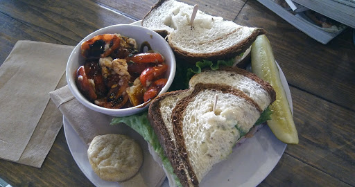 Restaurant «The Lunch Box», reviews and photos, 119 N E St, Exeter, CA 93221, USA