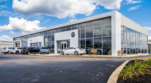 Volkswagen Dealer «Kings Volkswagen», reviews and photos, 9570 Kings Auto Mall Rd, Cincinnati, OH 45249, USA