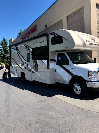 Tire Shop «Discount Tire Store - Tualatin, OR», reviews and photos, 9606 SW Tualatin-Sherwood Rd, Tualatin, OR 97062, USA